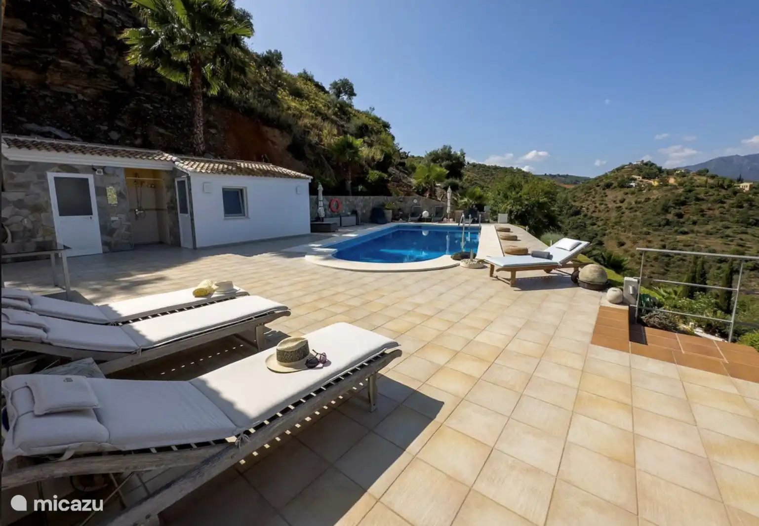 Schwimmbad, Dusche, Sauna, Toilette