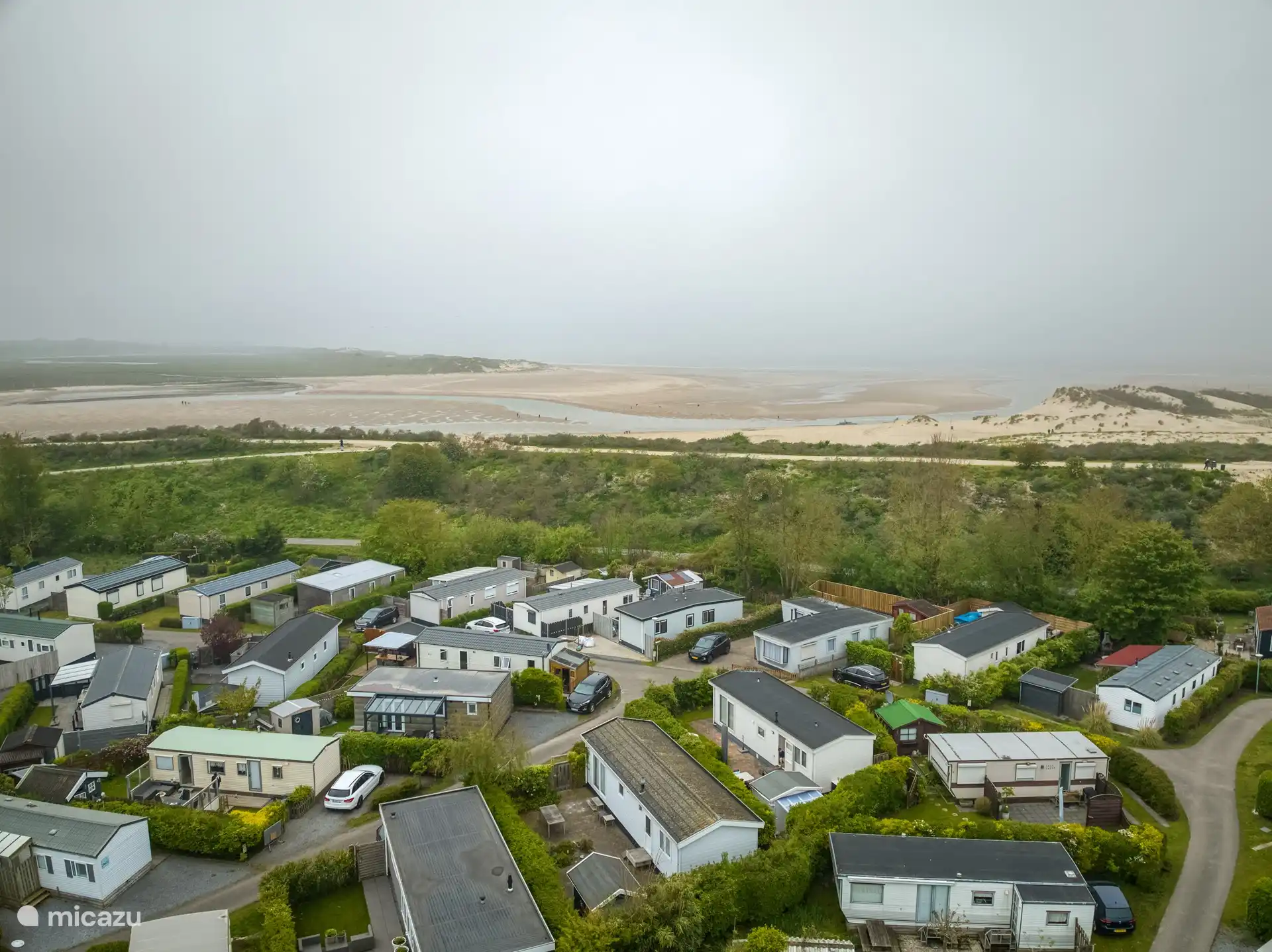op slechts 100 meter van het strand en slechts 150 meter lopen!