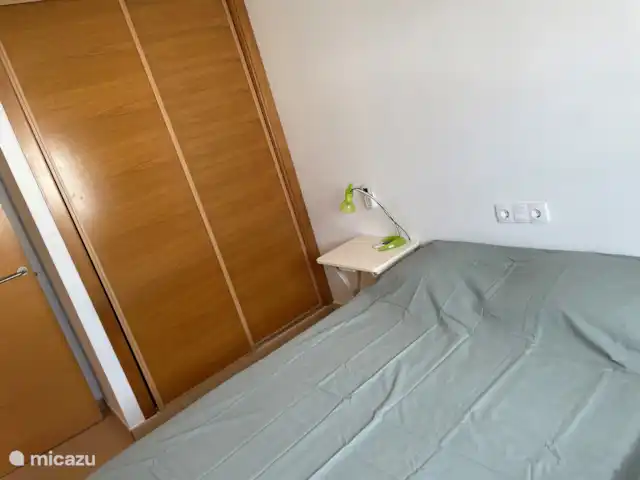 Apartamentos de Familia Thijssen en España, Murcia, Condado de Alhama - apartamento Dormitorio 1 amplio espacio de guardarropas