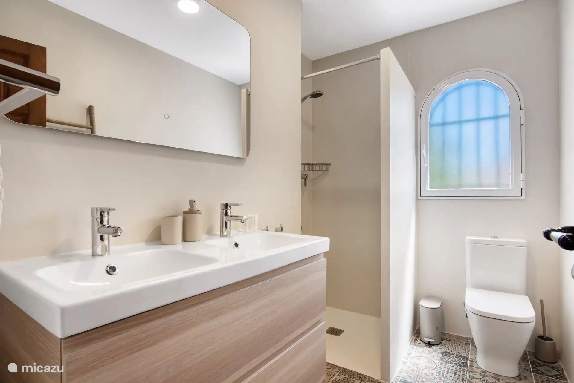 Baño en el apartamento de arriba