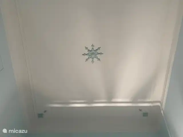 Location de Vacances Portugal, Santarém, Ferreira do Zêzere, ferme - Quinta Pura Natura Chambre 3 ; avec 4m de hauteur sous plafond, avec un ornement en étoile,