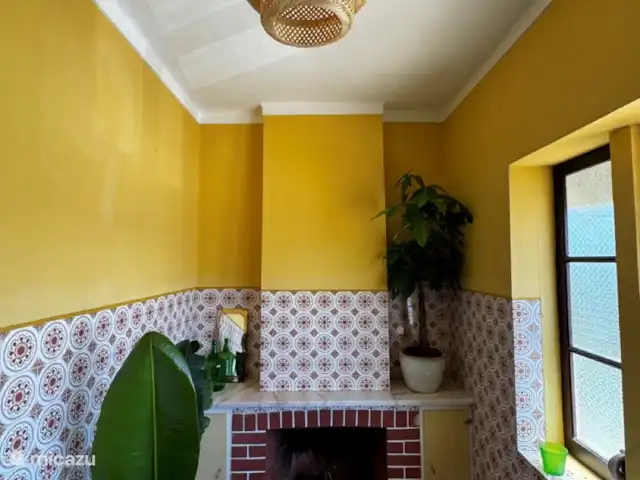Location de Vacances Portugal, Santarém, Ferreira do Zêzere, ferme - Quinta Pura Natura Cuisine 2 : Petite cuisine avec cheminée, vue d’ensemble