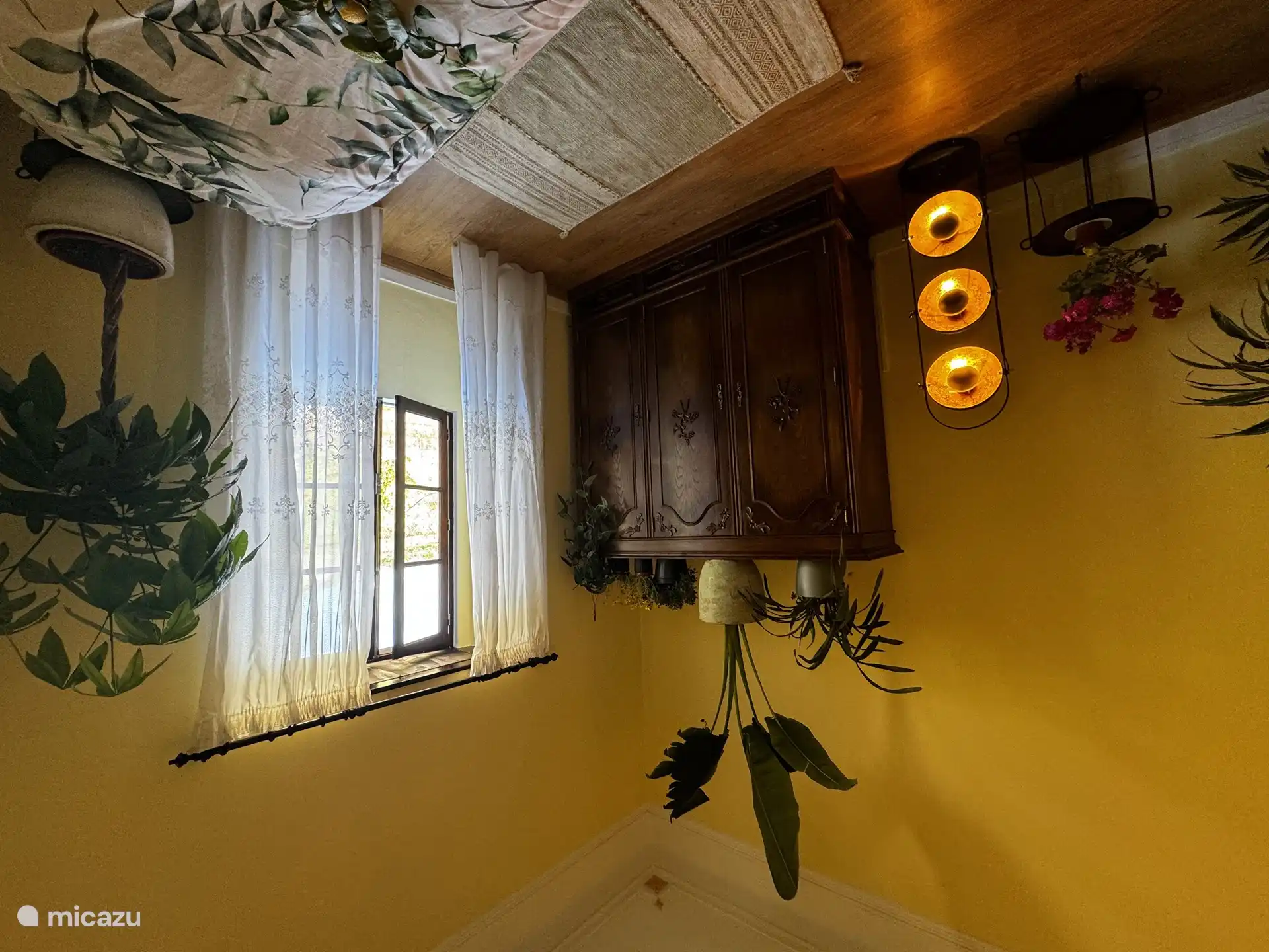 Schlafzimmer 2: 'Wintergarten'
, 2x 1p Bett (90x200) und großer Kleiderschrank