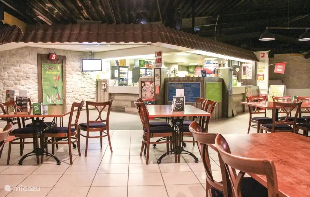 Die Snack-Ecke mit den leckersten Snacks und einem sehr großen Eisangebot!