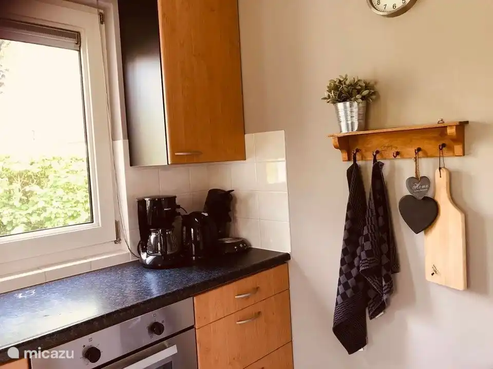 Küche mit allen Geräten