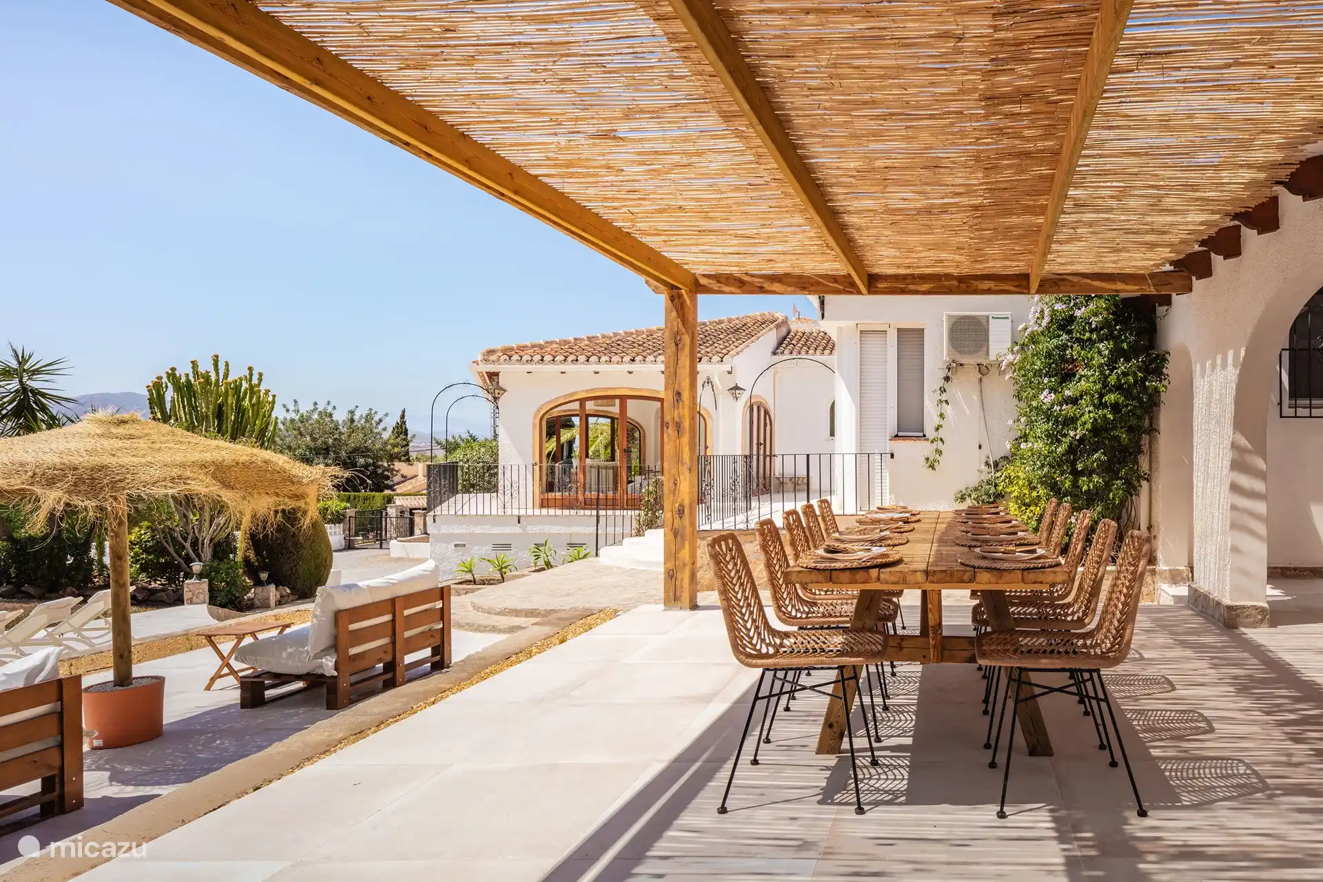 cuisine extérieure et terrasse