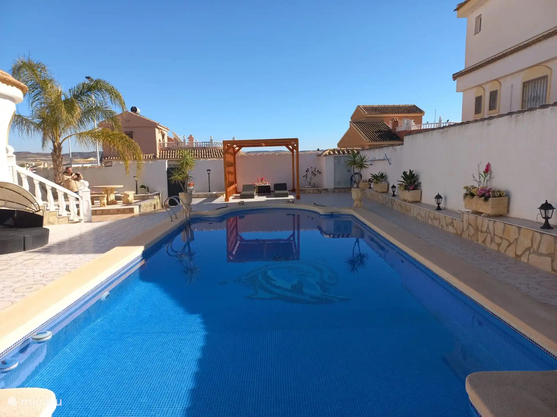 Großer privater Swimmingpool