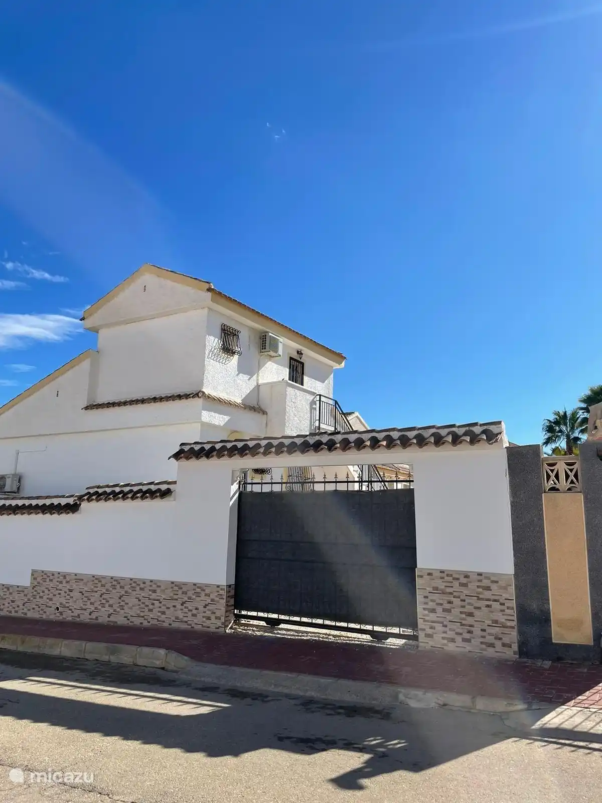 Elektrisches Schiebetor