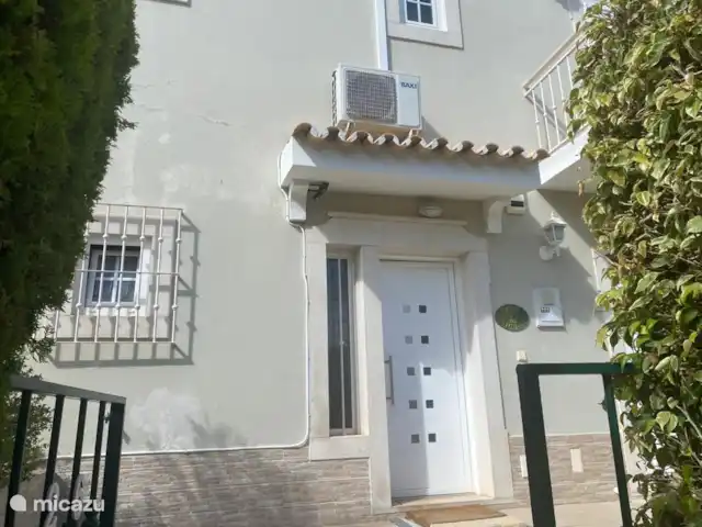 Casa com Piscina Vilamoura no 26 huren in Portugal, Algarve, Quarteira - geschakelde woning