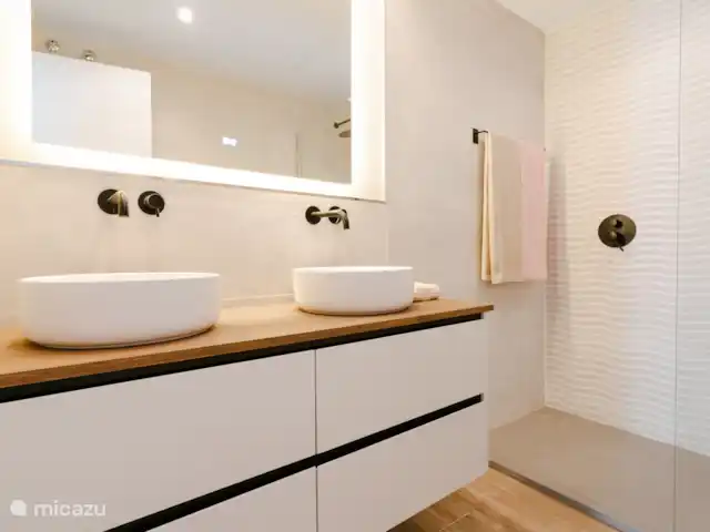 Jardines del Golf Miraflores en España, Costa del Sol, Riviera Del Sol - apartamento baño