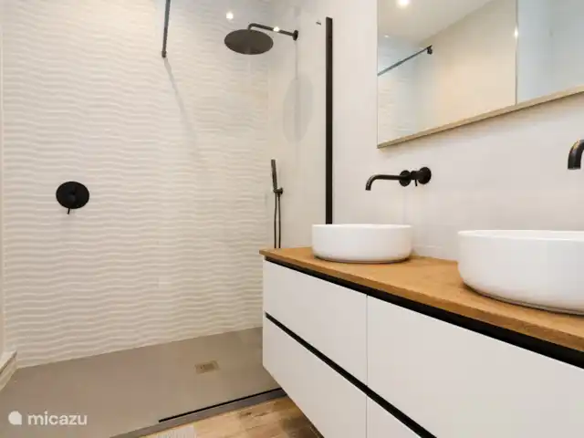 Jardines del Golf Miraflores en España, Costa del Sol, Riviera Del Sol - apartamento baño