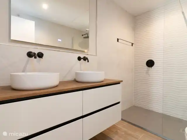 Jardines del Golf Miraflores en España, Costa del Sol, Riviera Del Sol - apartamento baño