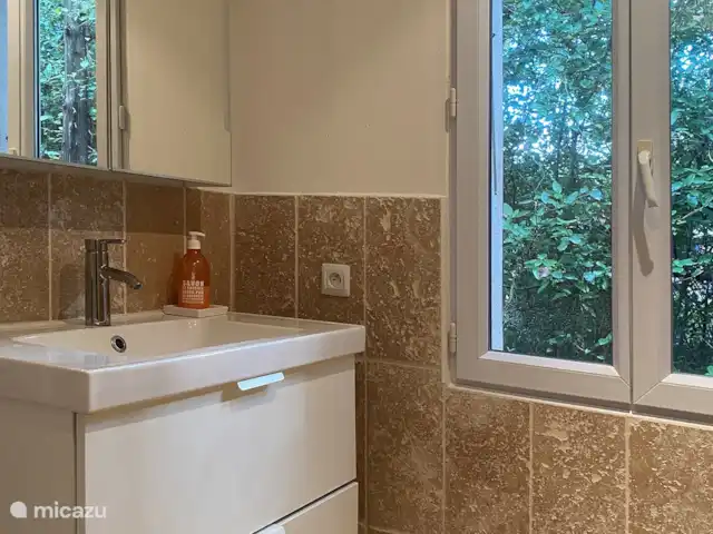 Location de Vacances France, Var, Lorgues, villa - Villa Varoise Salle de bain du studio, entièrement rénové en 2023 !