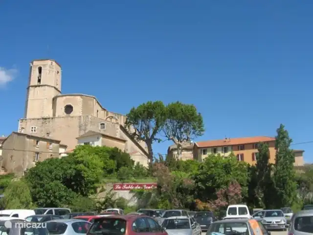 Location de Vacances France, Var, Lorgues, villa - Villa Varoise la grande église de Lorgues