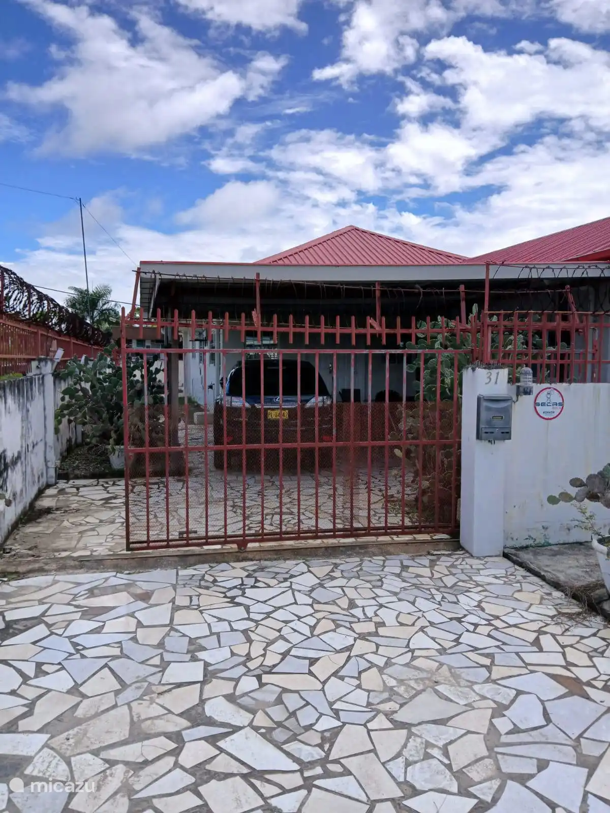 Die Vorderseite des Hauses