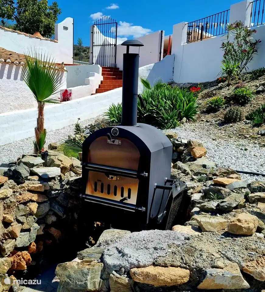 BBQ/Pizza oven