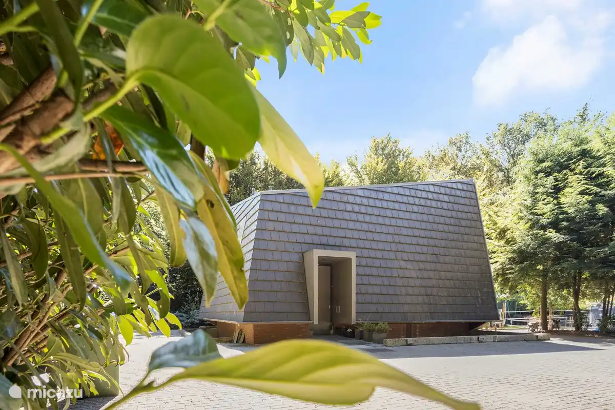 Zijkant van The Villa 