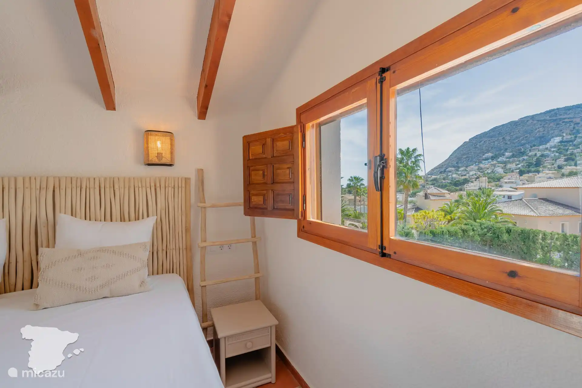 Oben: Schlafzimmer 2