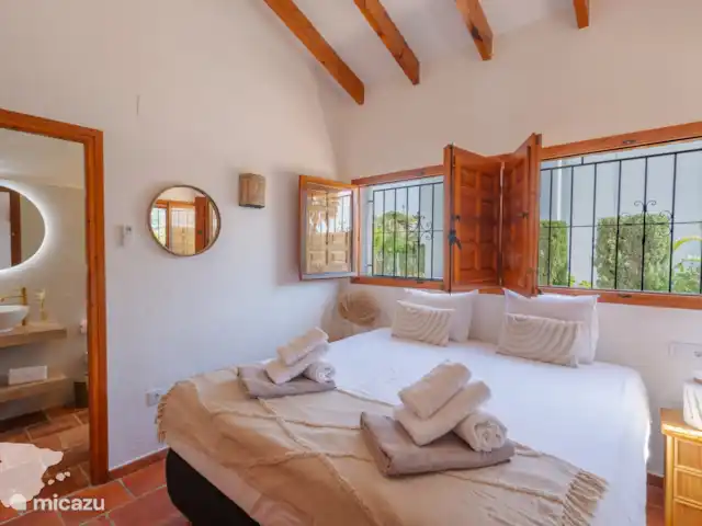 Villa Solmar huren in Spanje, Costa Blanca, Calpe - villa Slaapkamer 1 met ensuite badkamer