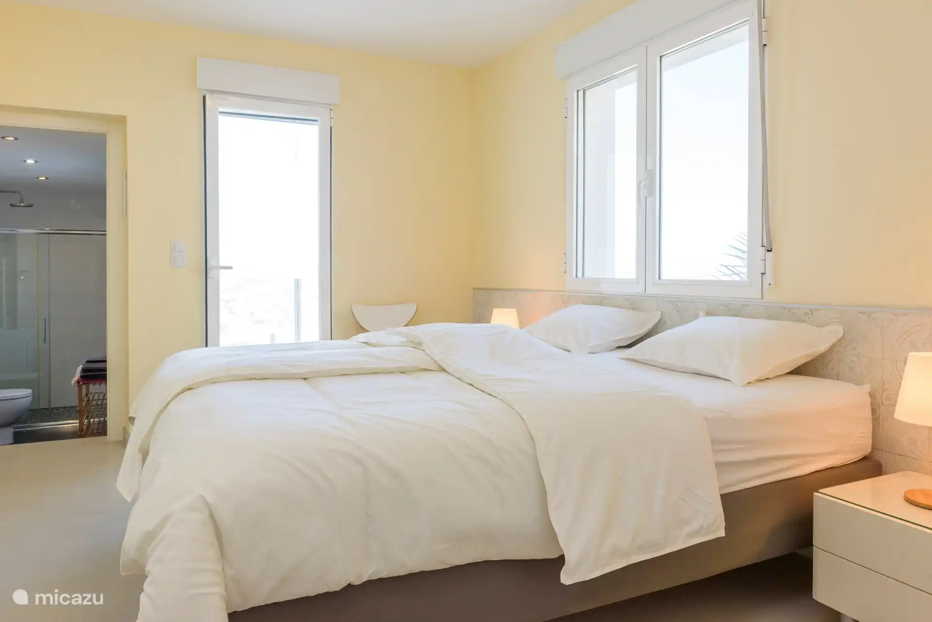 Schlafzimmer mit eigenem Bad