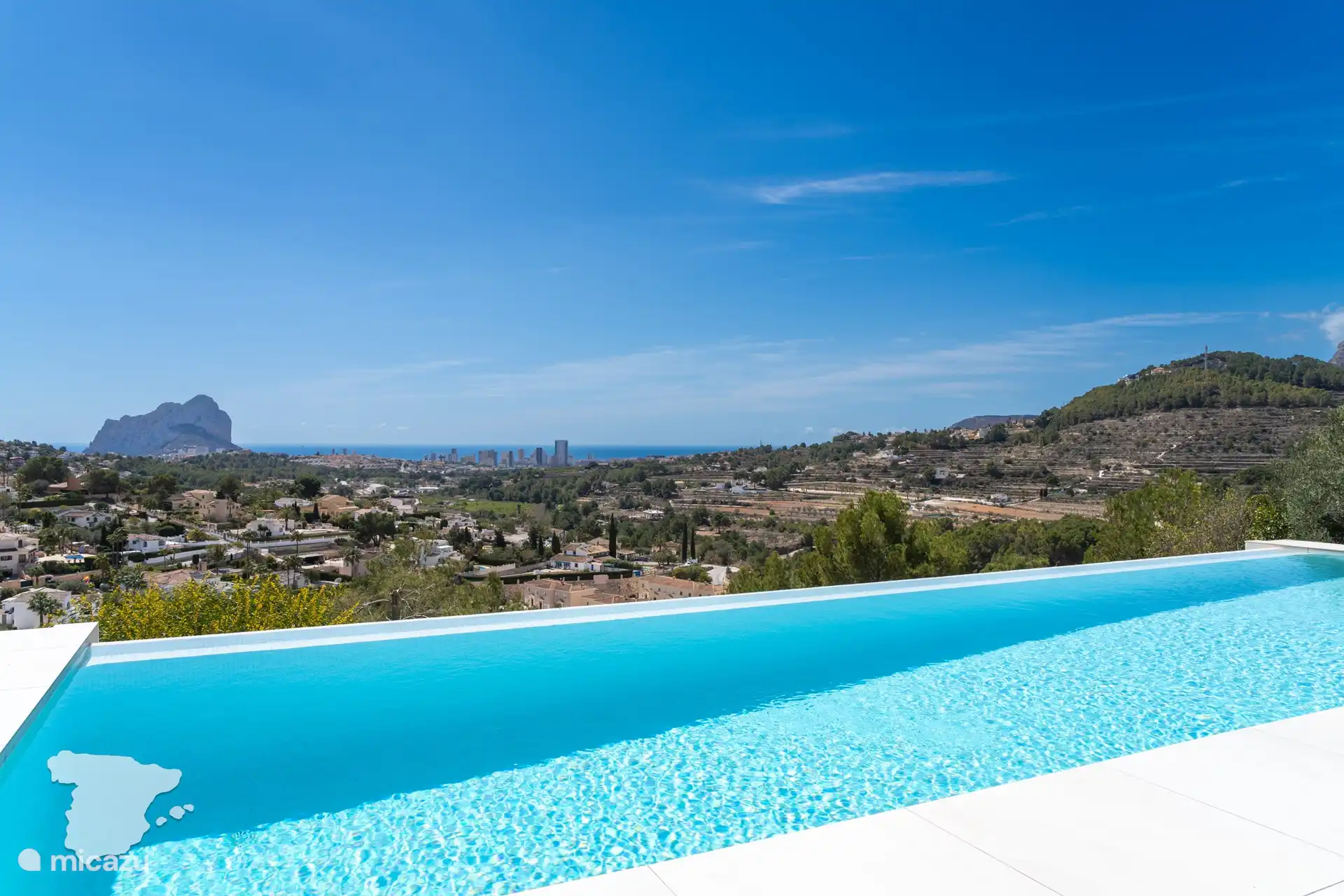 Infinity pool met prachtig uitzicht!