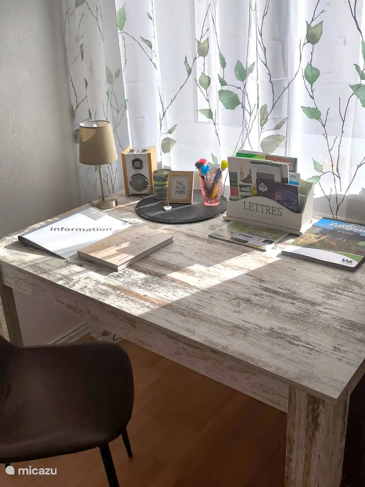 Arbeits-, Ess-, oder Spieltisch.