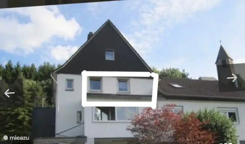 Die markierten Fenster sind Badezimmer und Küche