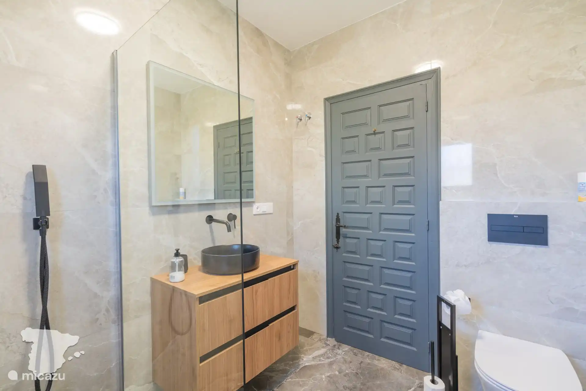 Planta alta: baño 2