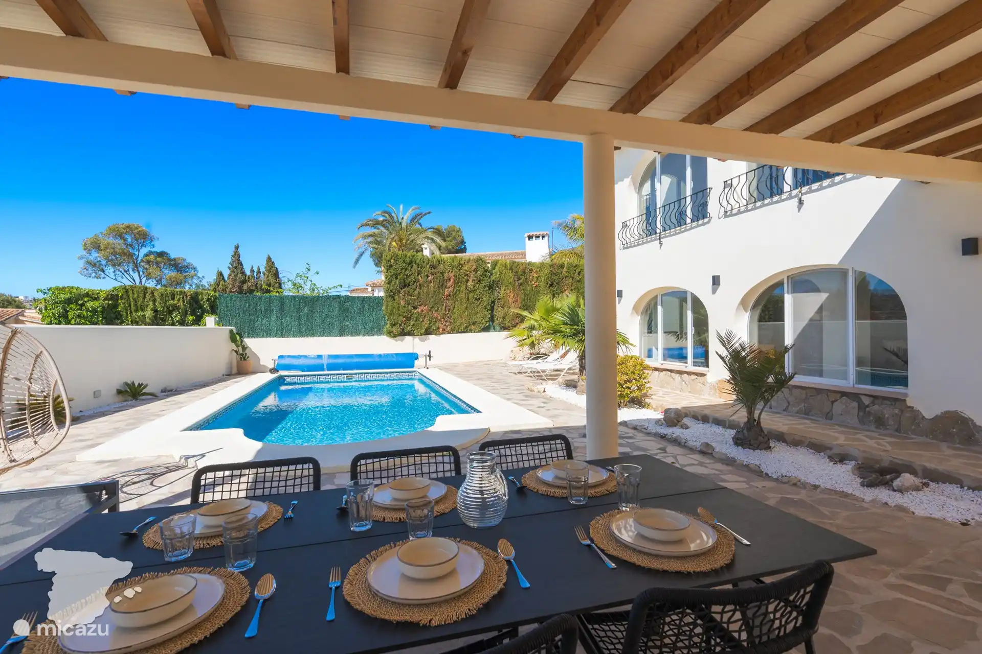 Vista desde la cocina al aire libre