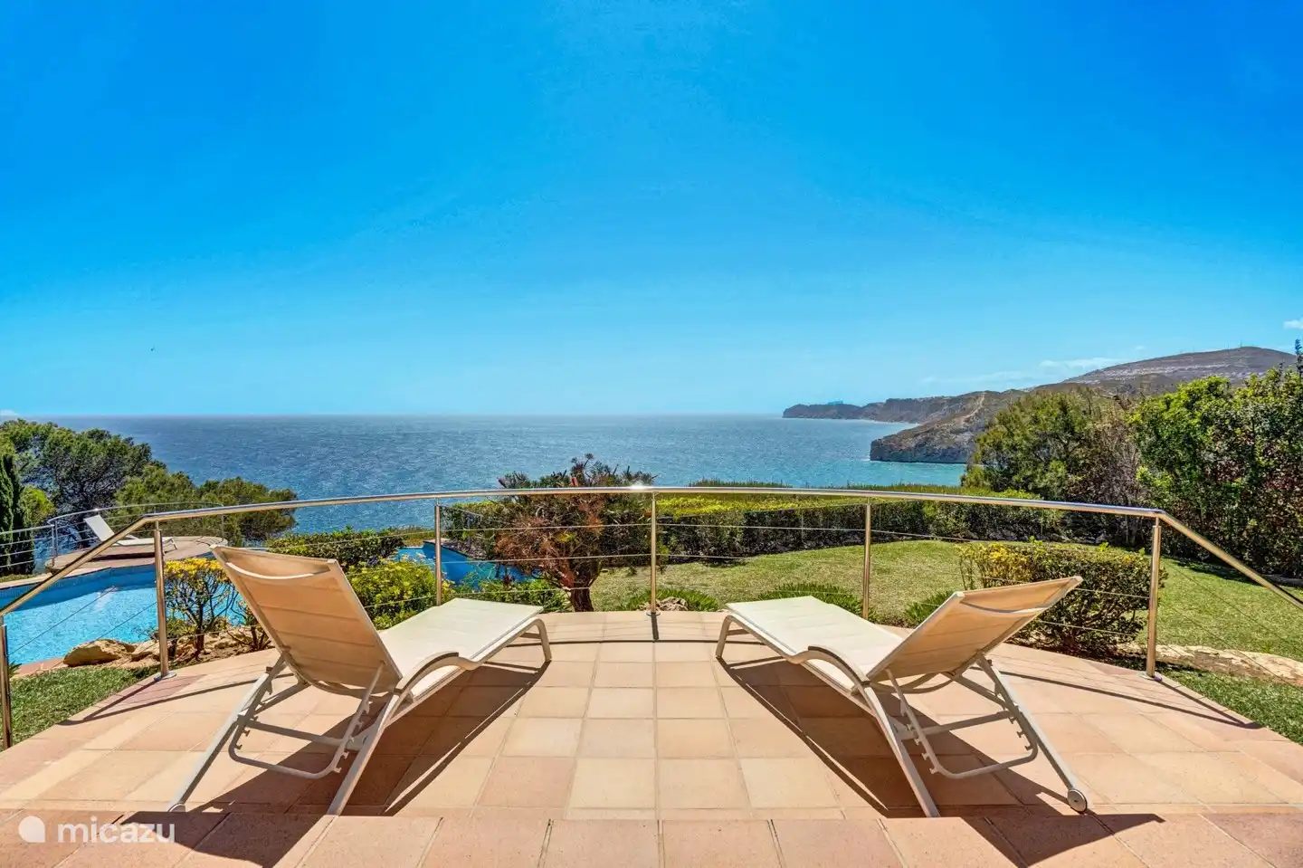 Villa 100% privada con fantásticas vistas al mar, varias terrazas para relajarse