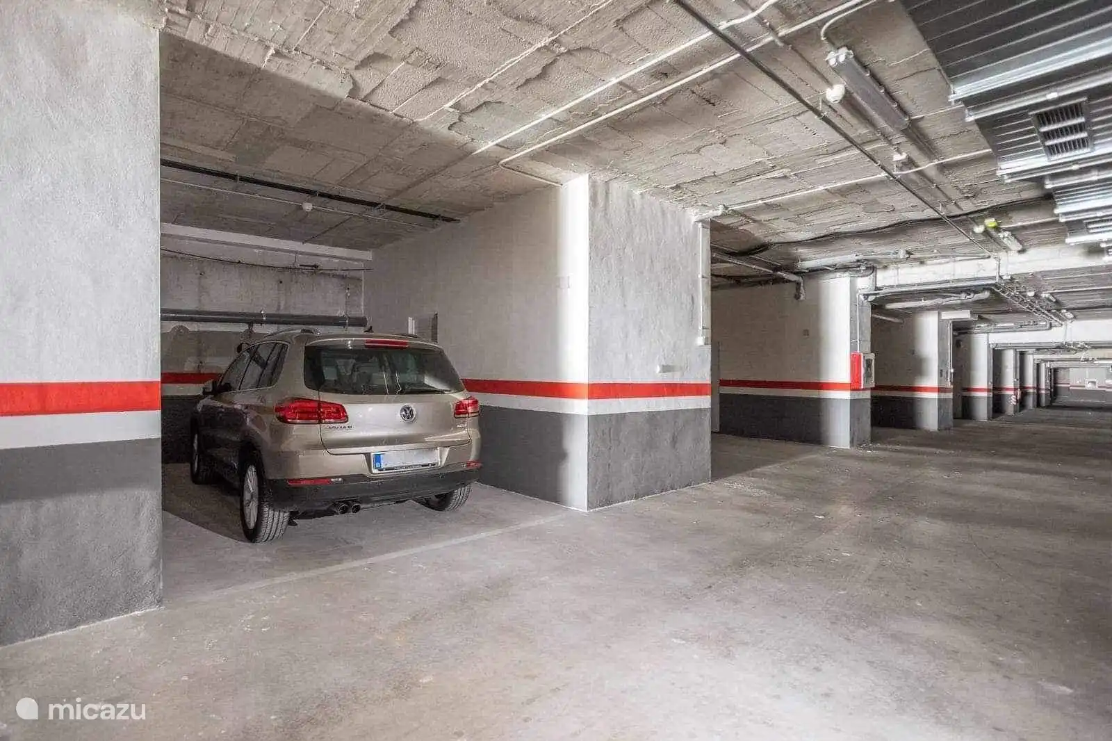 Tiefgarage und Abstellraum 