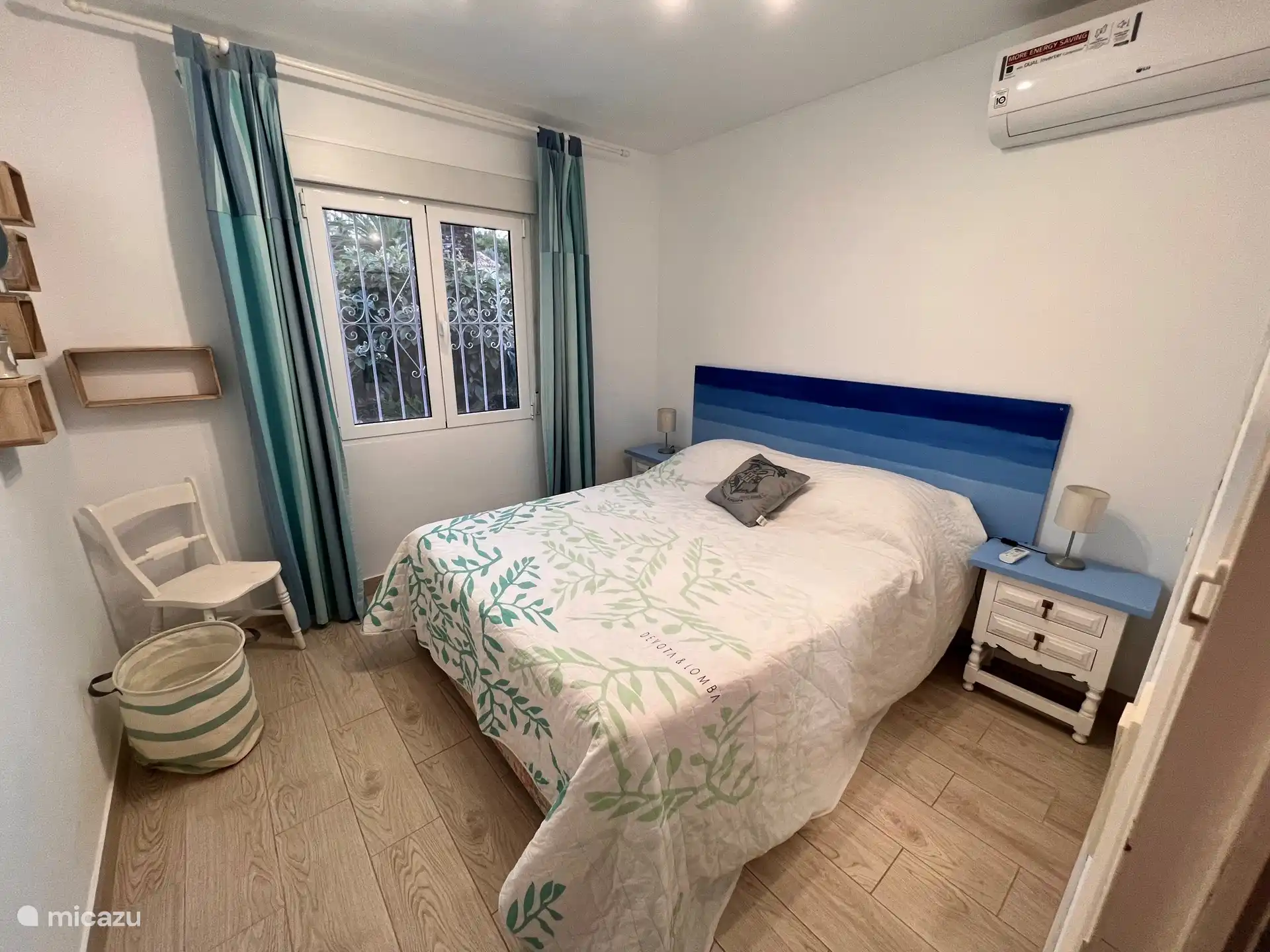 Blaues Zimmer 2 Betten 90x200 mit Klimaanlage