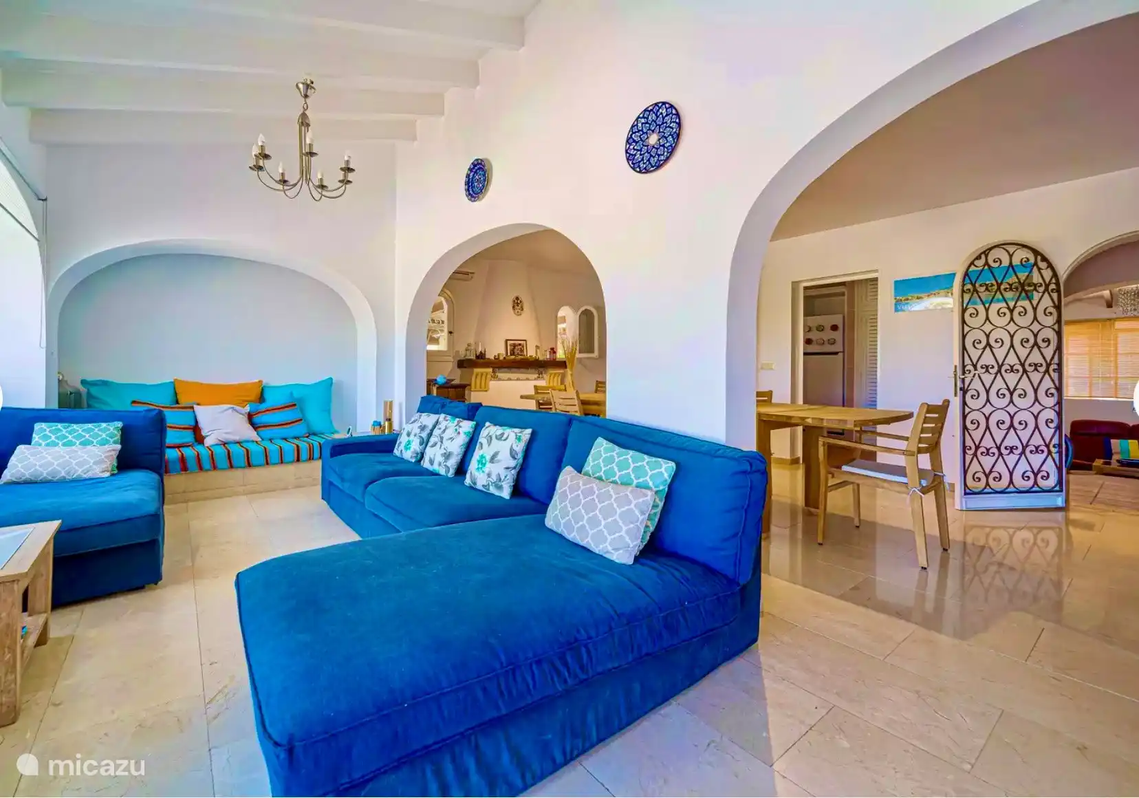 Wohnzimmer mit Klimaanlage