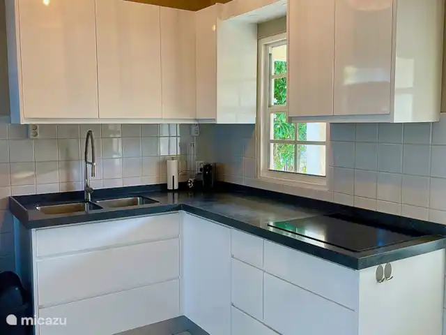 Lobi da Casa en Curazao, Curazao Centro, Willemstad - villa Amplia cocina equipada. Equipado con todas las comodidades para preparar una buena comida.