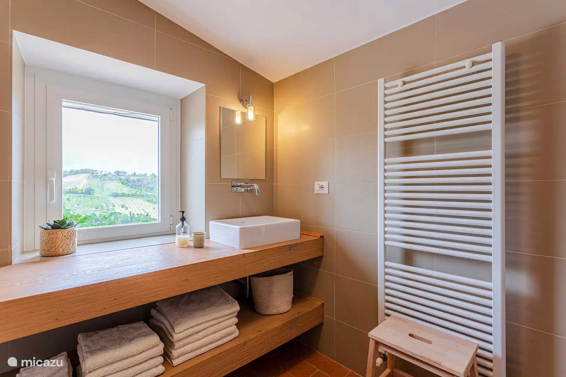 Salle de bain - Chambre avec salle de bains privative