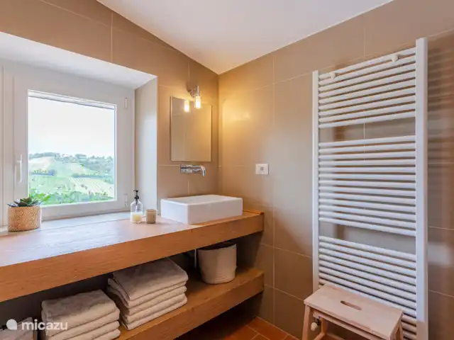 Villa Piella | Italie, Marche, Monte Rinaldo - villa Salle de bain - Chambre avec salle de bains privative