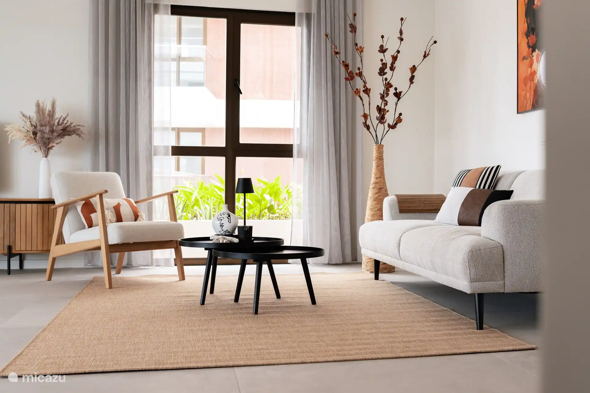 Auch das Entspannen im klimatisierten Wohnzimmer kann schön sein.