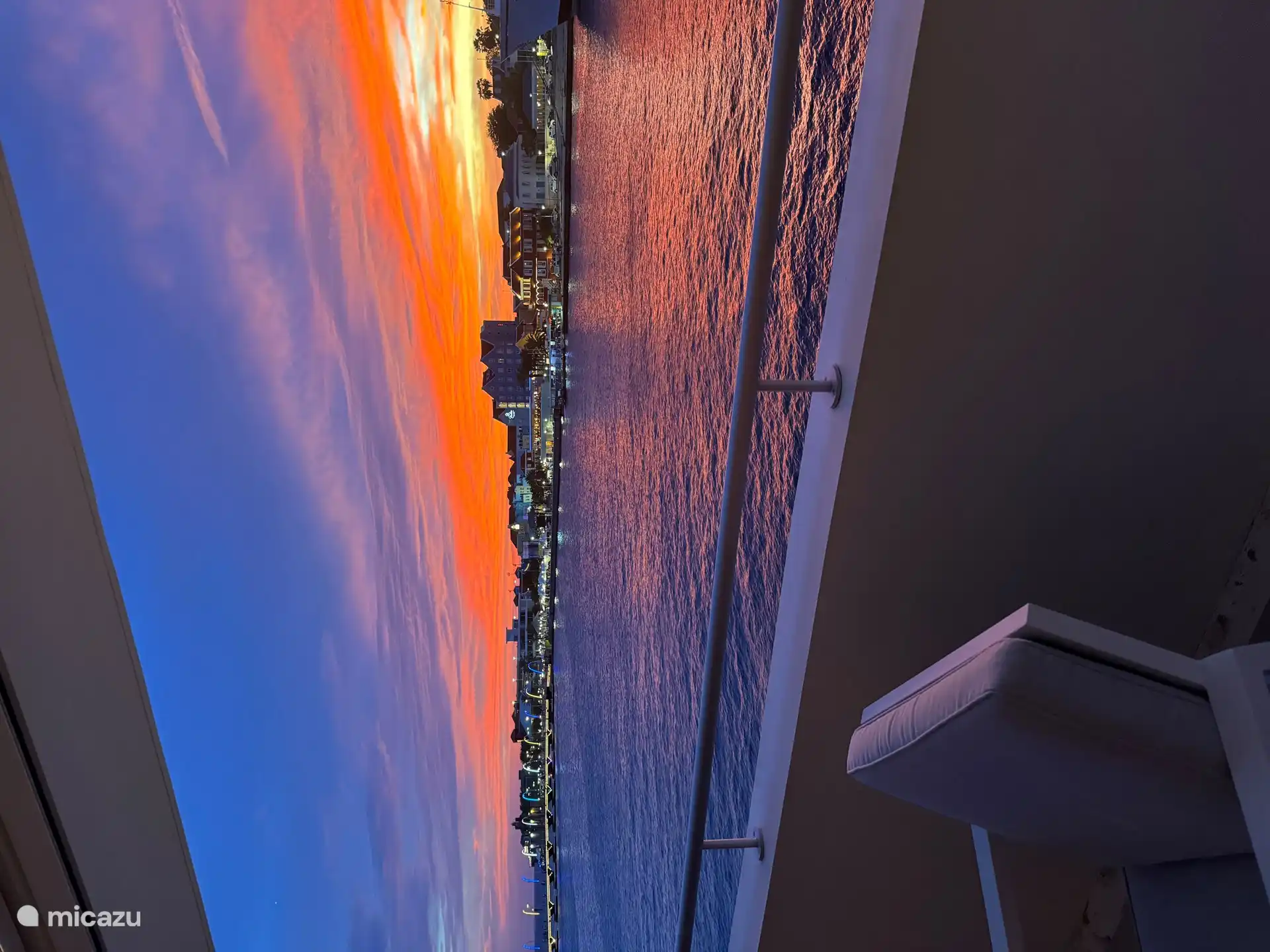 Schöner Sonnenuntergang jeden Abend von Ihrer Terrasse aus.