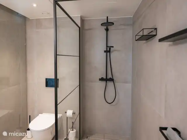 Location de Vacances Curaçao, Curaçao-Centre, Willemstad, appartement - L’appartement de luxe The Wharf MT Bien sûr, il n’y a pas d’averse manquante !