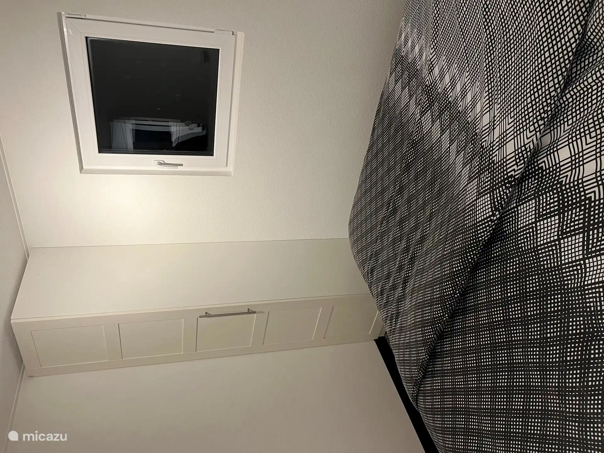 Schlafzimmer in den Akkers 2 Betten von 90-200 