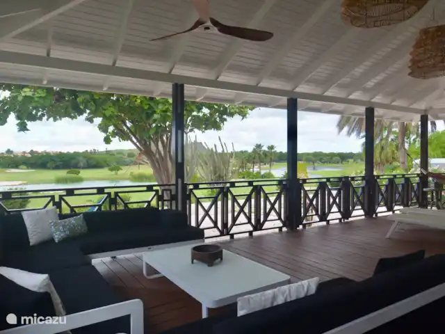 villa huren in Curaçao, Curacao-Midden, Blue Bay – The Best Blue Bay Beach Villa Wat een fantastisch uitzicht