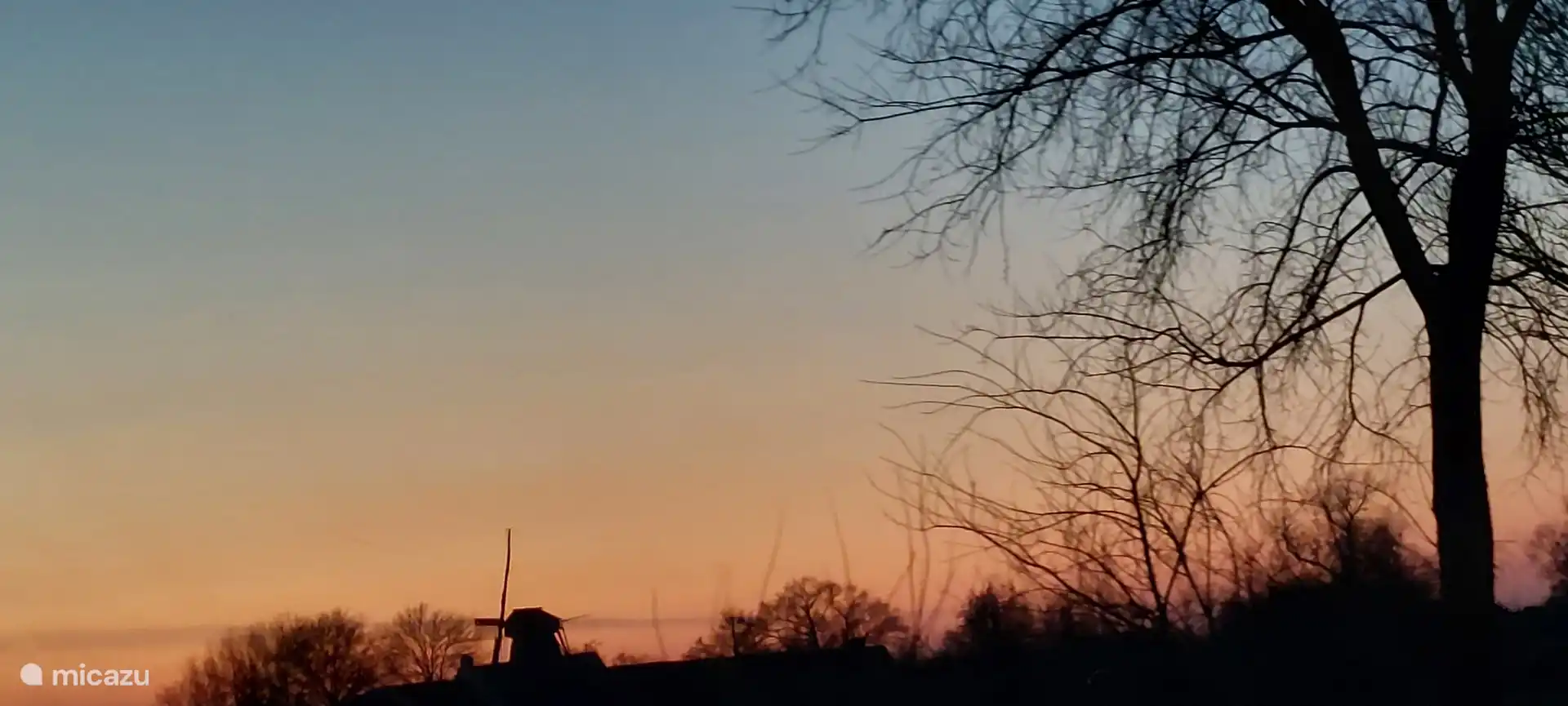 Blick auf Langweer bei Nacht