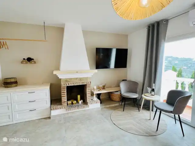 Villa Melin, luxueuse villa rénovée | Espagne, Costa del Sol, Torrox - villa Dormir salon à l’étage. Imaginez-vous dans un hôtel de luxe