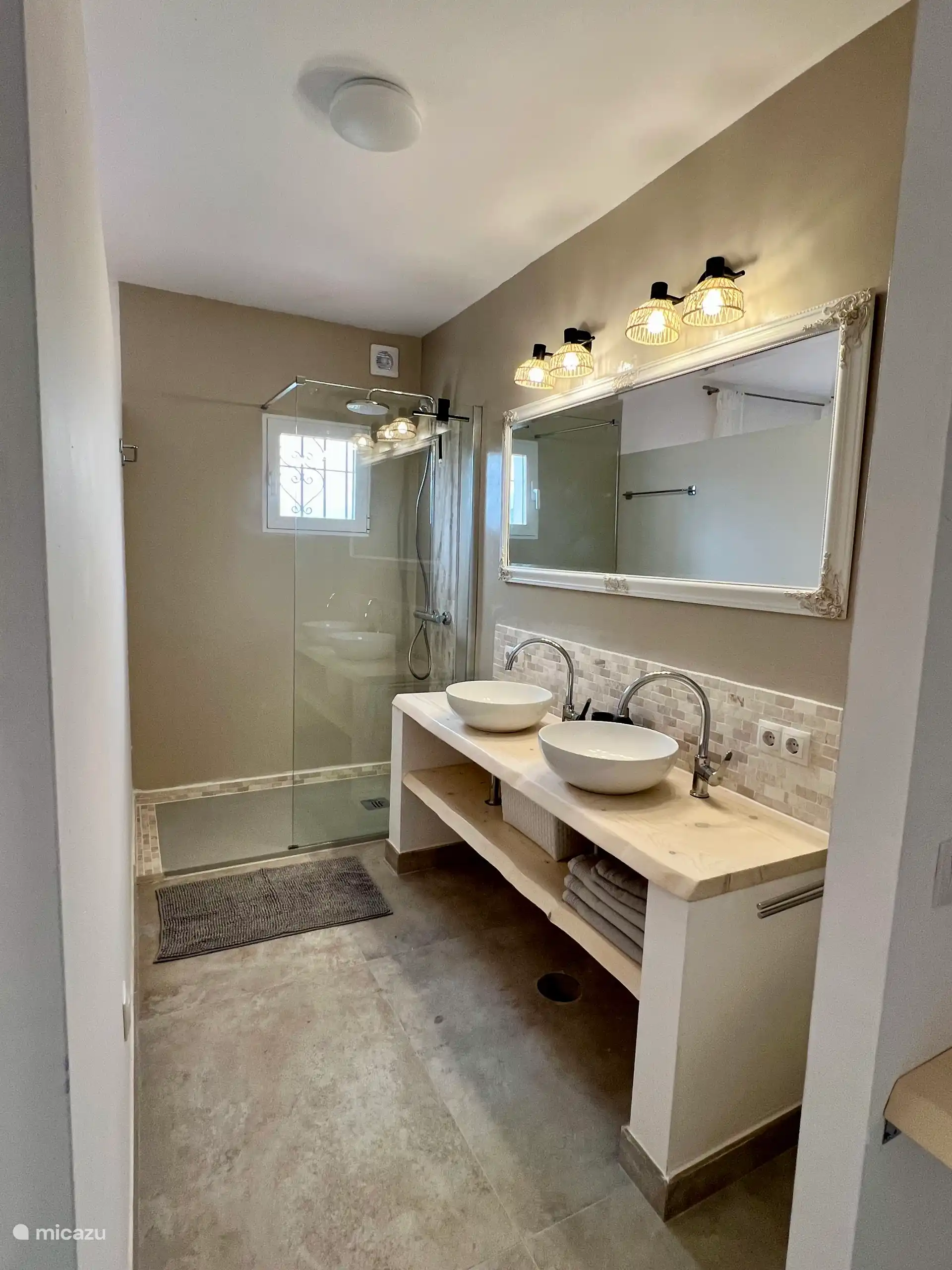 Salle de bain de luxe 3 à l’étage