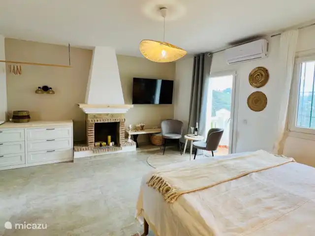 Villa Melin, luxueuse villa rénovée | Espagne, Costa del Sol, Torrox - villa Salon de couchage à l’étage