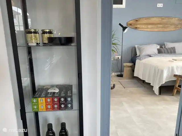 Villa Melin, luxueuse villa rénovée | Espagne, Costa del Sol, Torrox - villa Chambre 1 / vitrine en bas