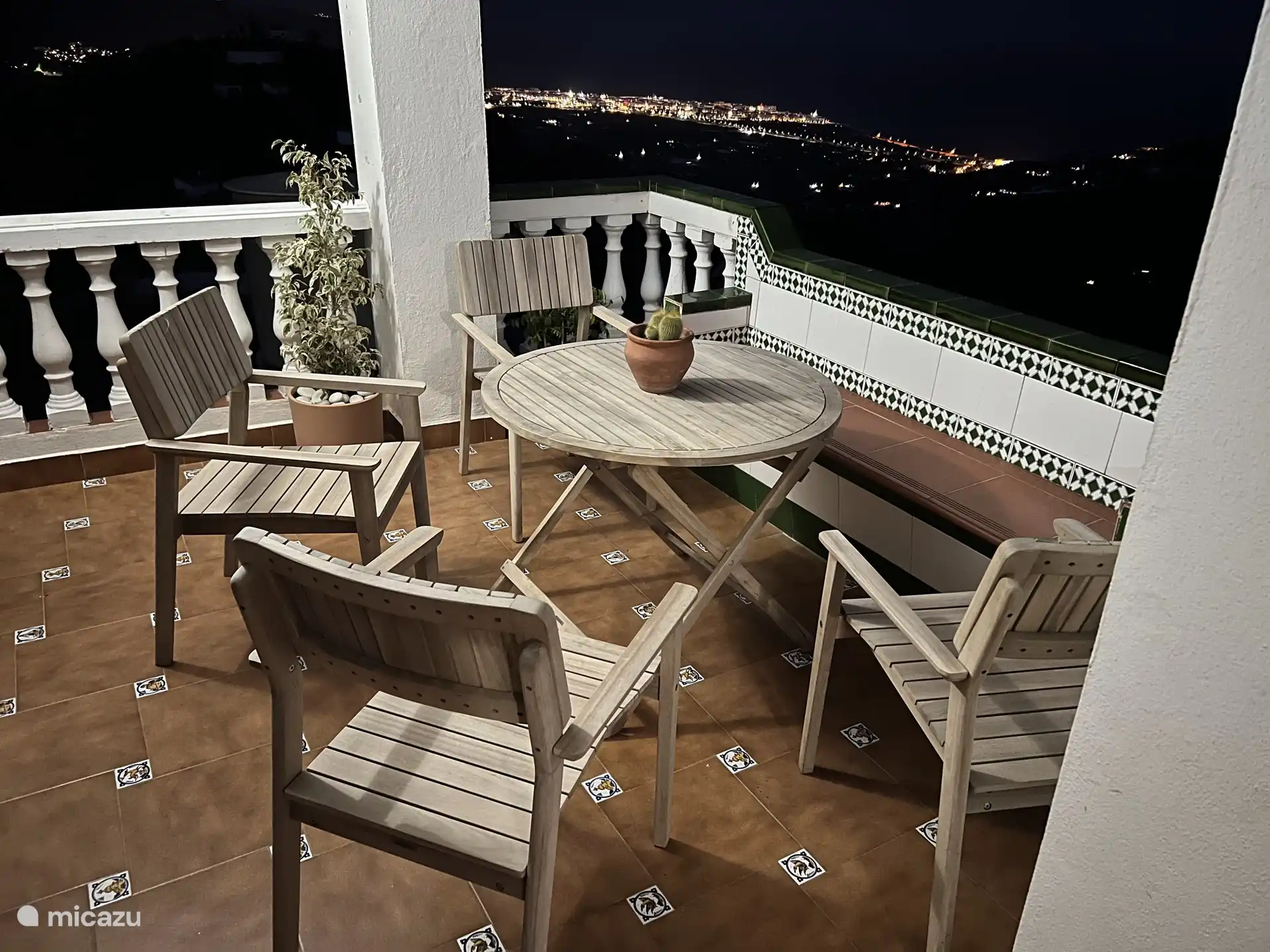 Villa Melin également la nuit avec une vue fantastique