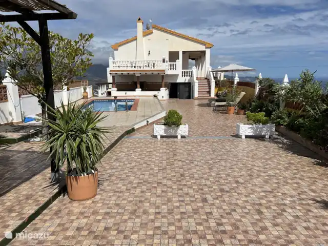 Villa Melin, luxueuse villa rénovée | Espagne, Costa del Sol, Torrox - villa Villa Melin : profitez au bord de la piscine