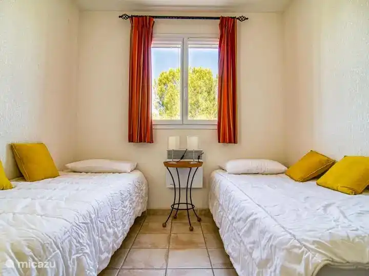 kleines Schlafzimmer im Obergeschoss 