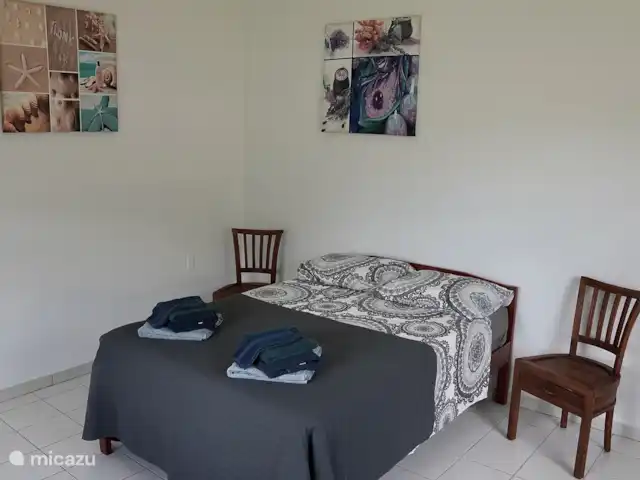 Apartamento Domenica - Aquila en Curazao, Curazao Centro, Santa Rosa-Scherpenheuvel - apartamento Cama doble con armario y aire acondicionado independiente.